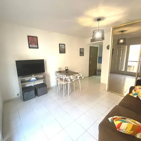 Plage, Resto Et Port A 1min Apartmán *